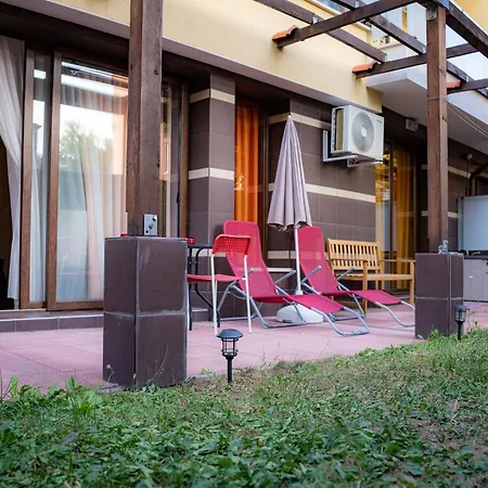 Apartament Claire With Garden *