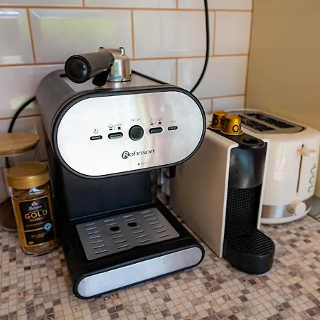 Apartament Claire With Garden *