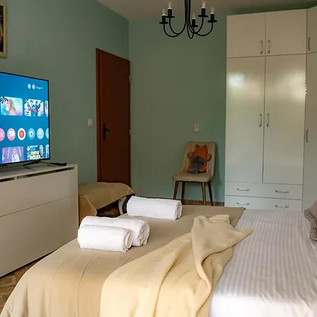 Apartament Claire With Garden *