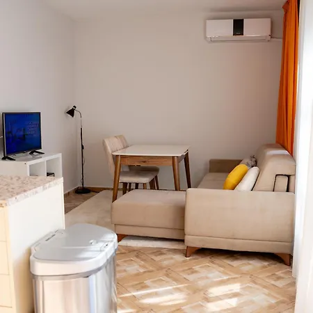 Quiet Garden Retreat, Private Patio Free Parking Appartement