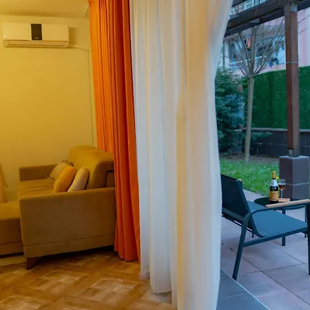 Quiet Garden Retreat, Private Patio Free Parking Apartamento *