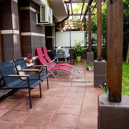 شقة Quiet Garden Retreat, Private Patio Free Parking