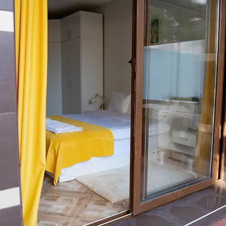 Quiet Garden Retreat, Private Patio Free Parking * Sofia
