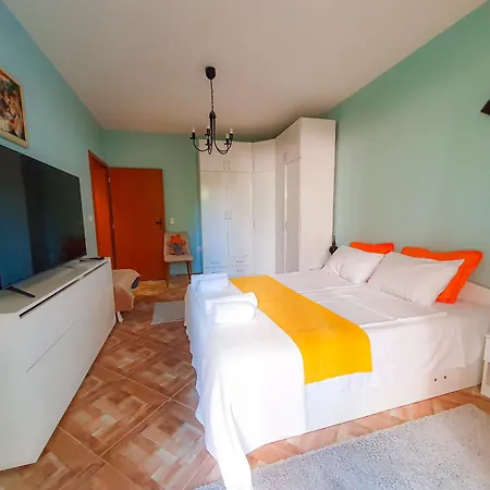 Claire With Garden Apartamento *